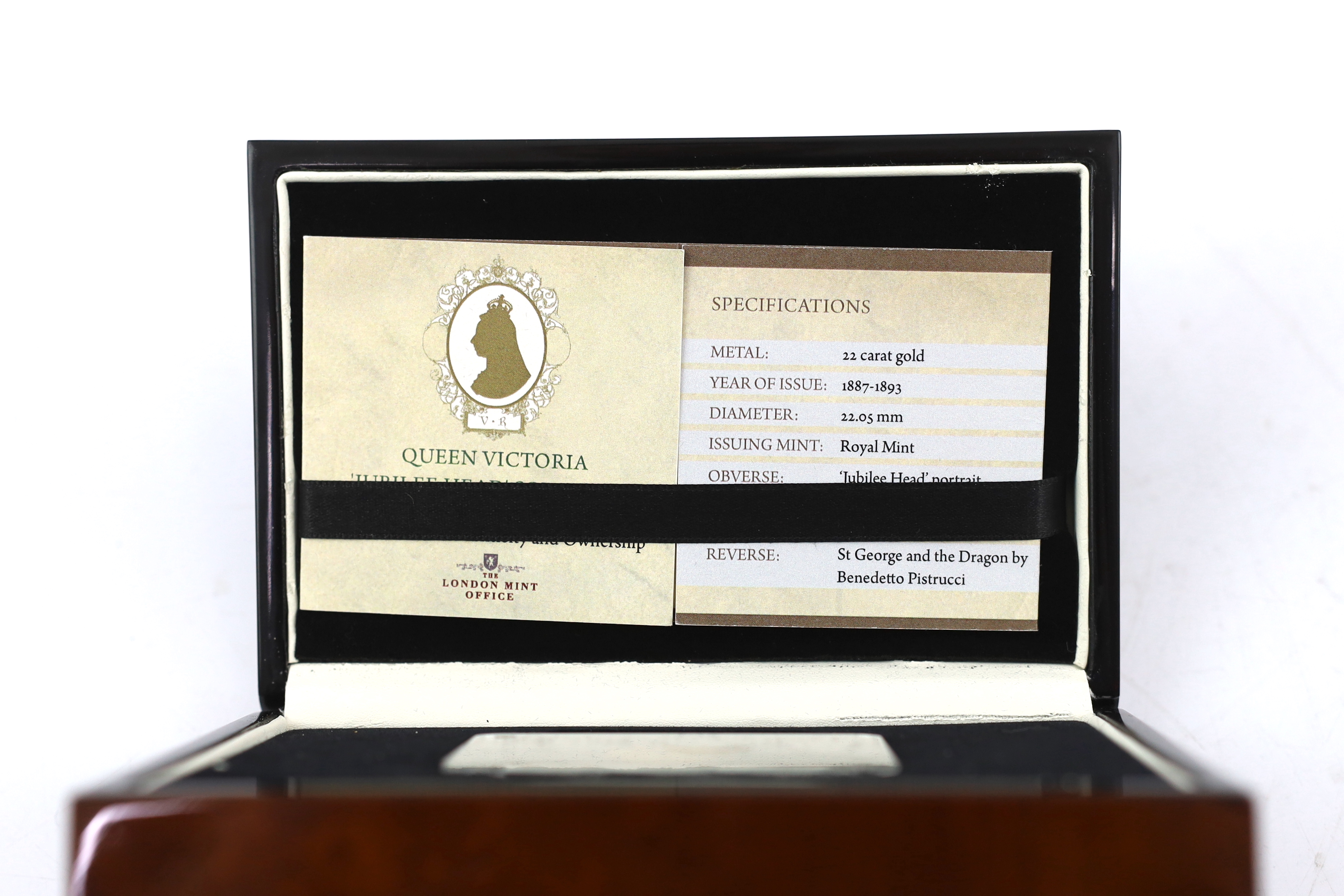British Gold Coins, Victoria sovereign 1892, good VF, in a London Mint presentation case